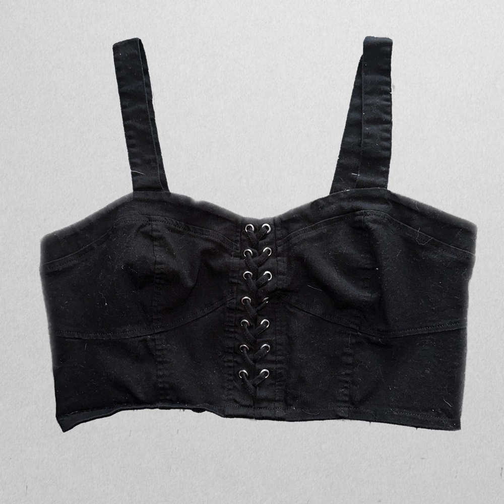 Shoedazzle cropped tank